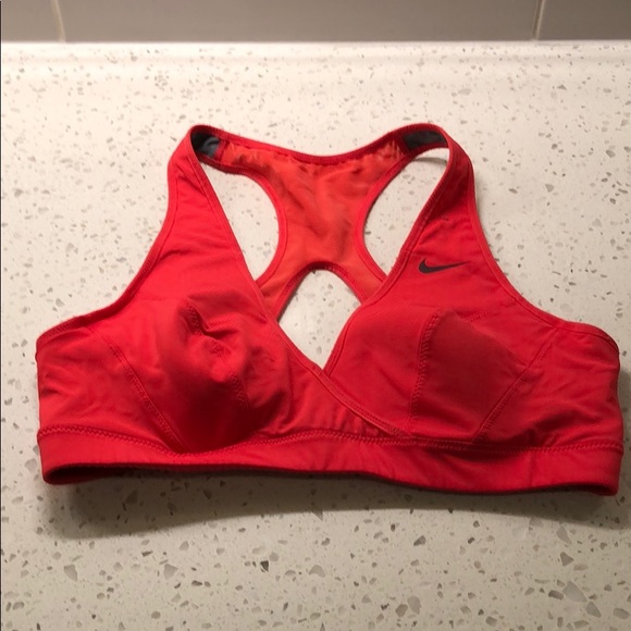 Nike Cupped Sports Bra - Picture 1 of 2